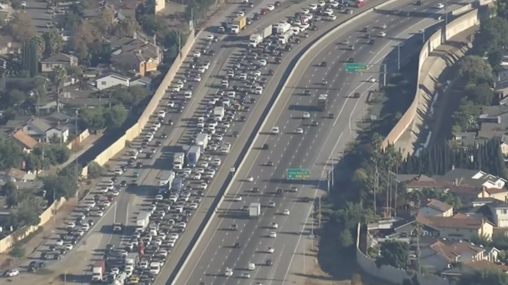 Northbound Highway 101 lanes in San Jose blocked by overturned vehicle — CBS Bay Area (KPIX), Yountville Community news